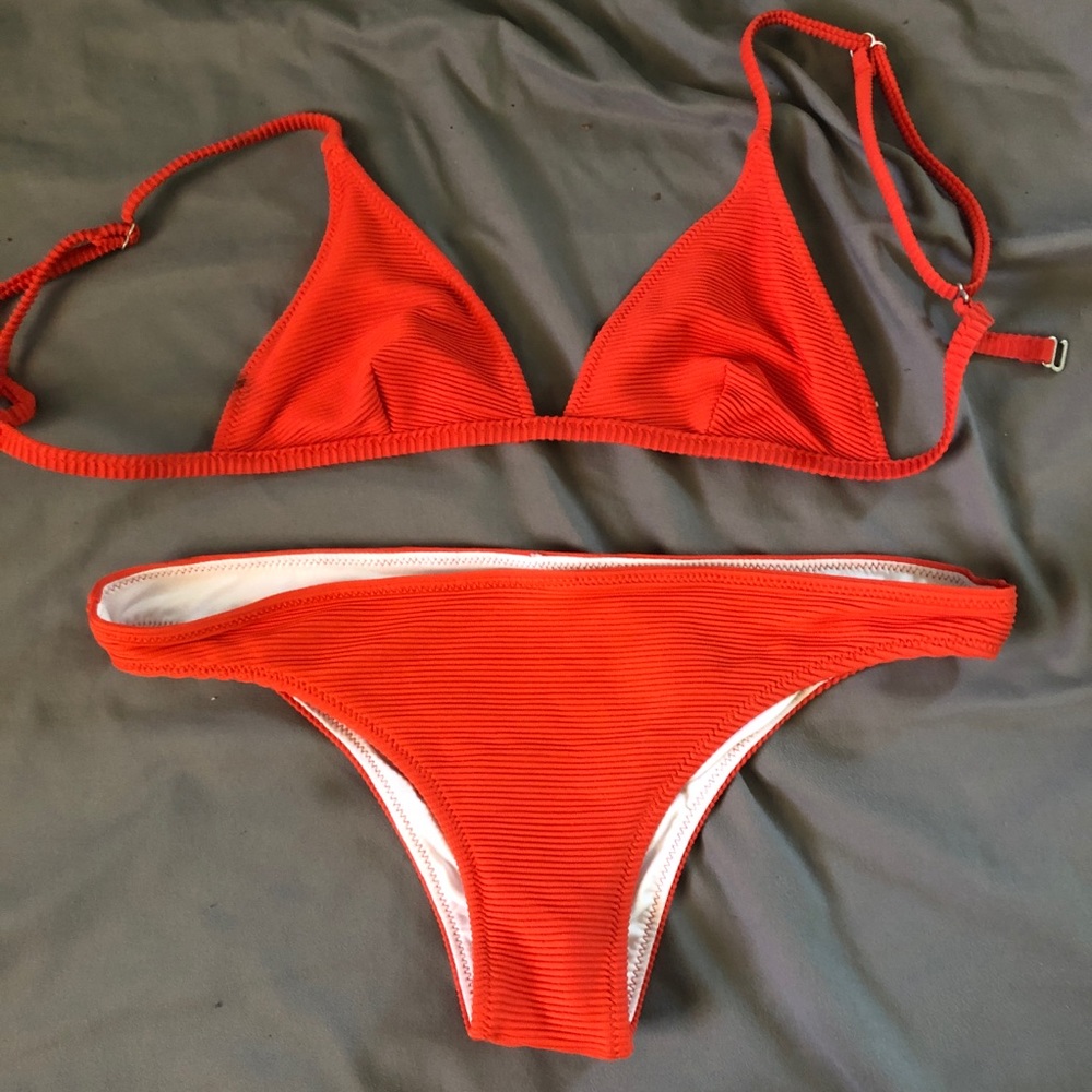SALE ⭐️ MUST GO Rhythm bikini set